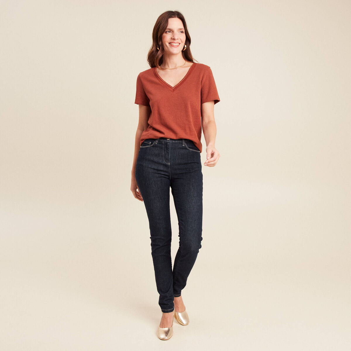 T-shirt manches courtes col en V marron foncé femme