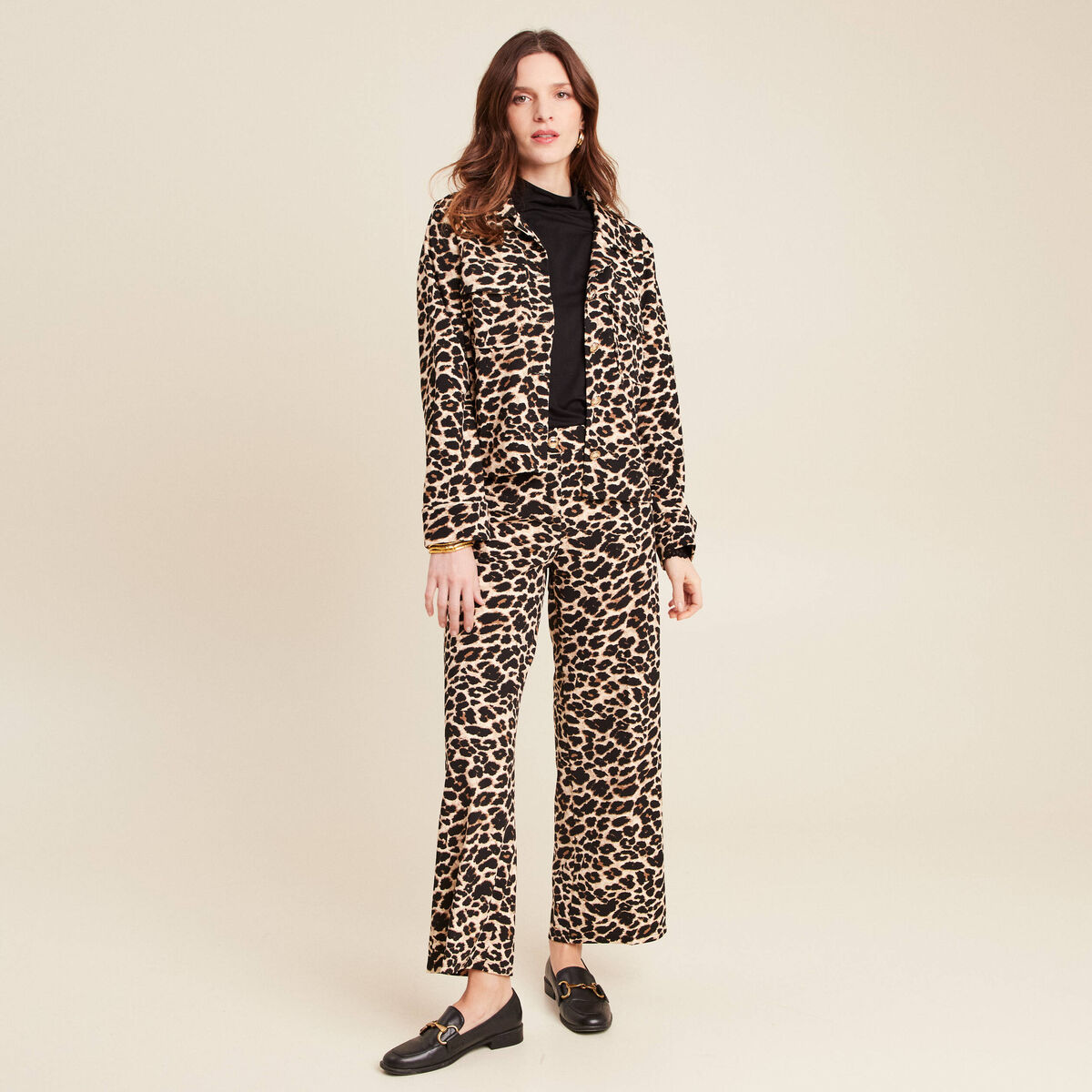 Veste droite boutonnée creme femme