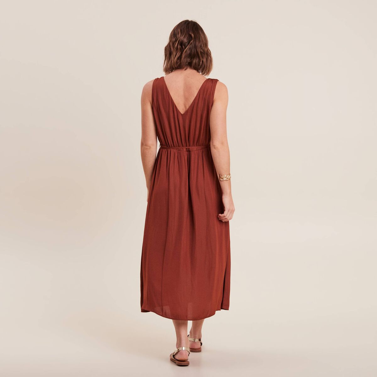 Robe midi &eacute;vas&eacute;e satin marron fonc&eacute; femme