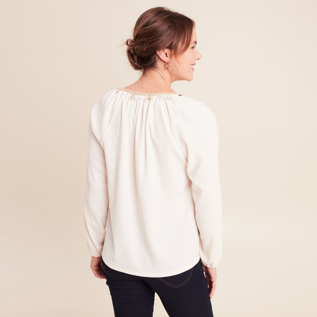 Blouse col tunisien manches longues ecru femme
