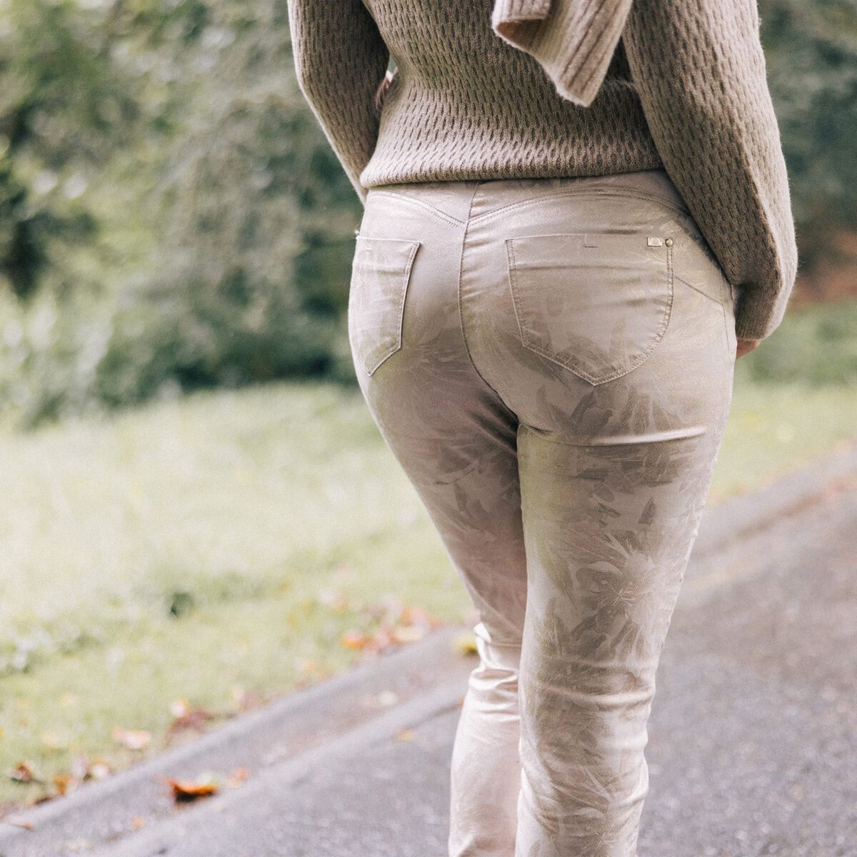 Pantalon ajust&eacute; blanc femme