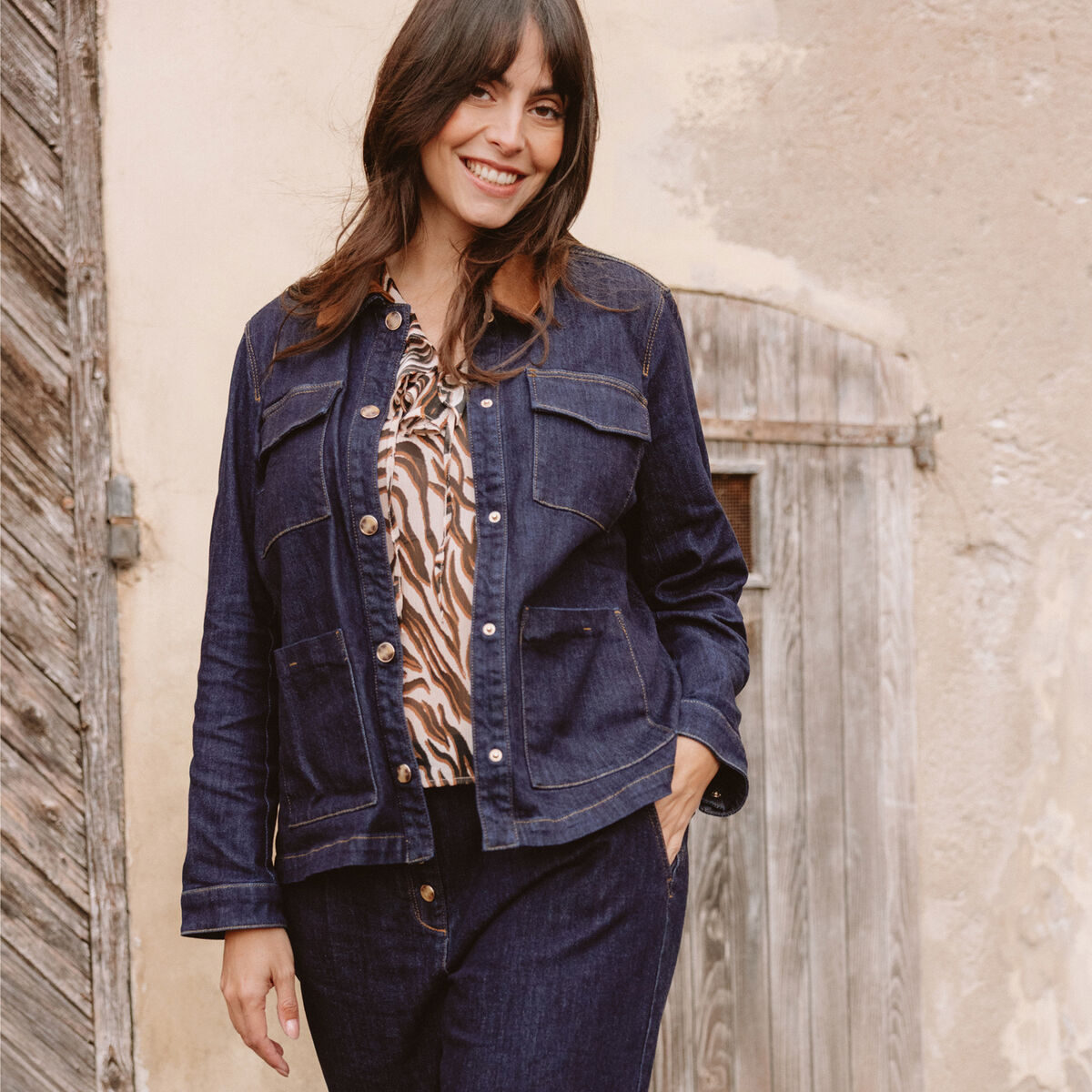 Veste droite &agrave; manches longues denim brut femme