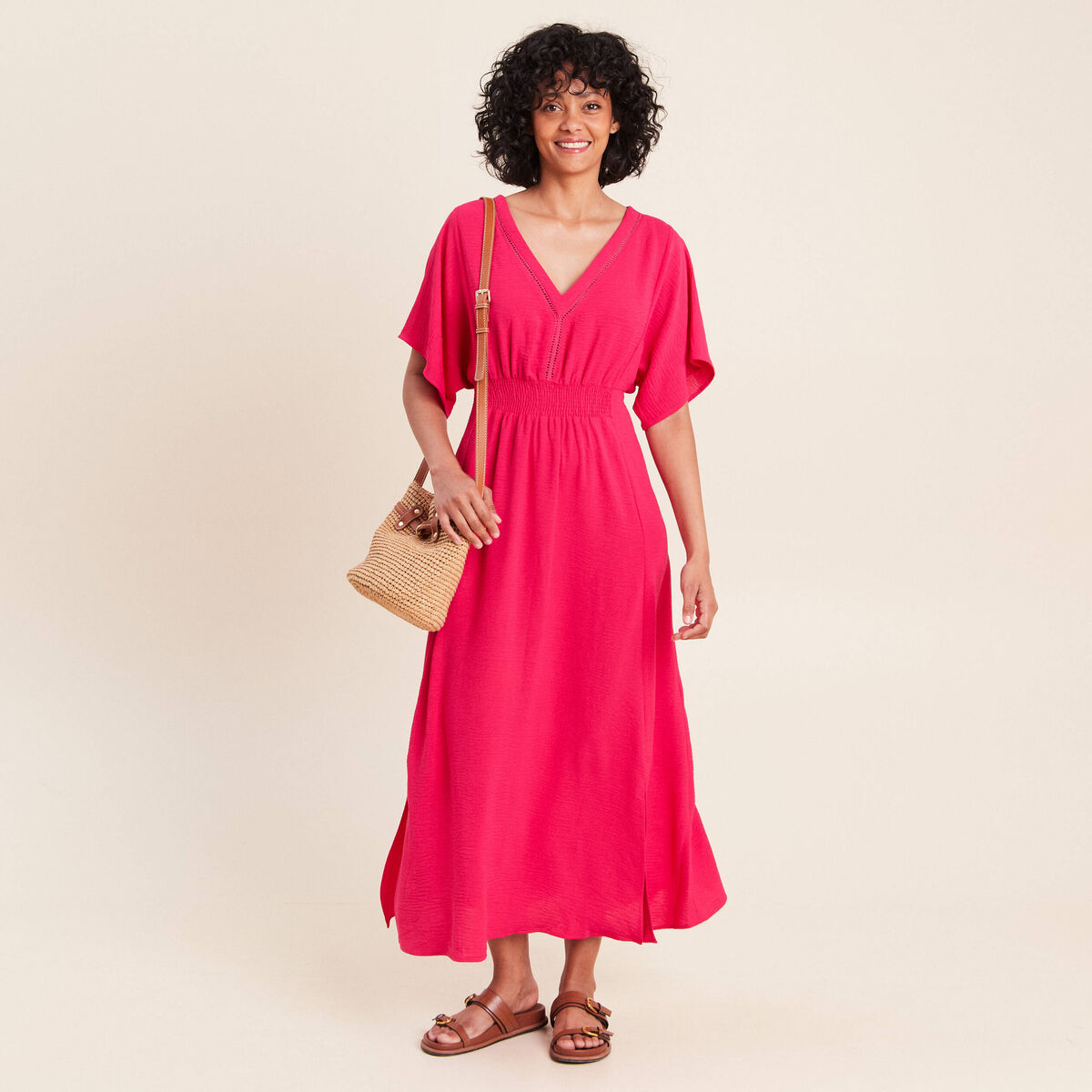 Robe longue &eacute;vas&eacute;e col v manches coudes rose fushia femme