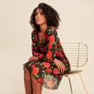 Robe courte &eacute;vas&eacute;e pliss&eacute;e manches 3/4 rouge femme