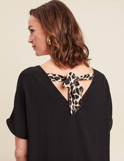 Robe droite courte col v manches coudes noir femme