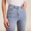 Jean coupe ajust&eacute;e 7/8&egrave;me denim baby bleu femme