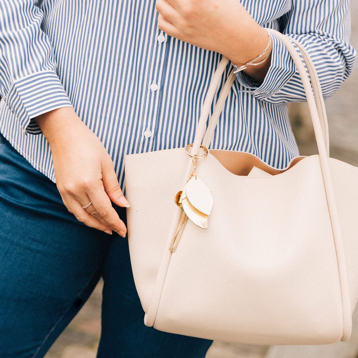 Sac cabas détail pampille sable femme