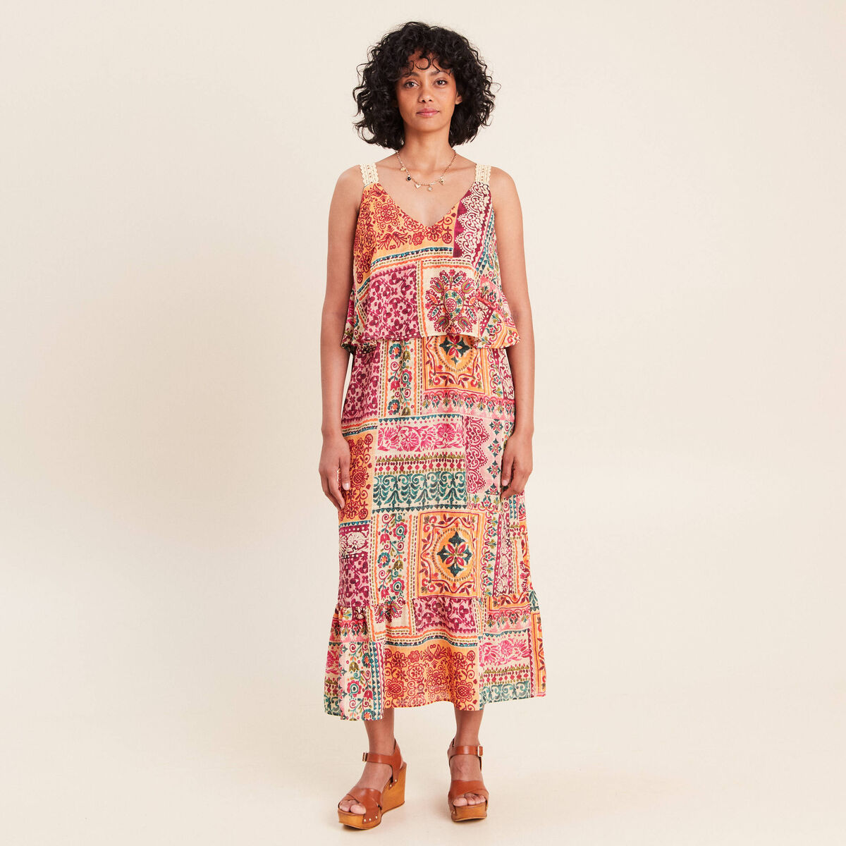 Robe fluide &eacute;vas&eacute;e &agrave; fines bretelles rose femme