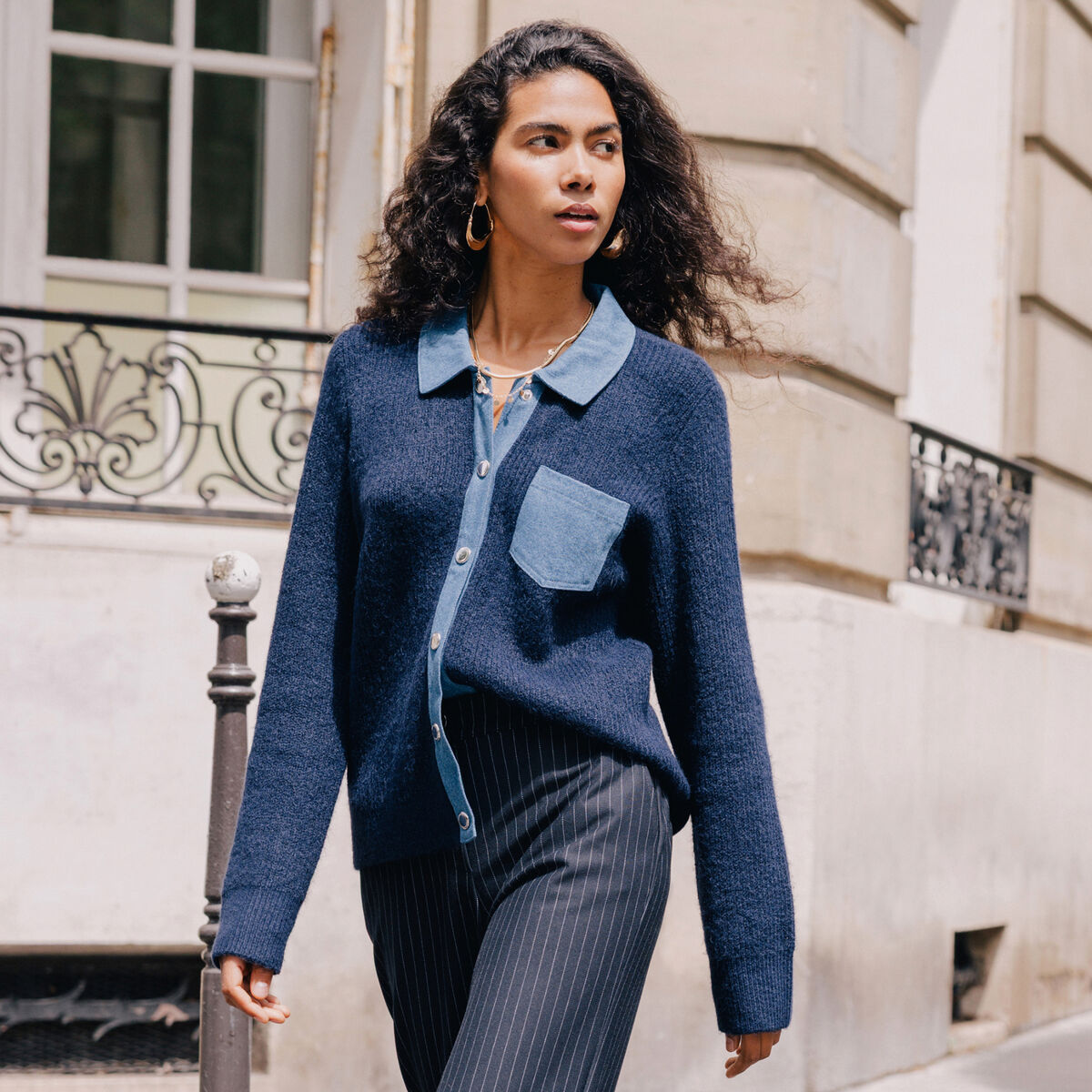 Veste col chemise manches longues bleu fonc&eacute; femme