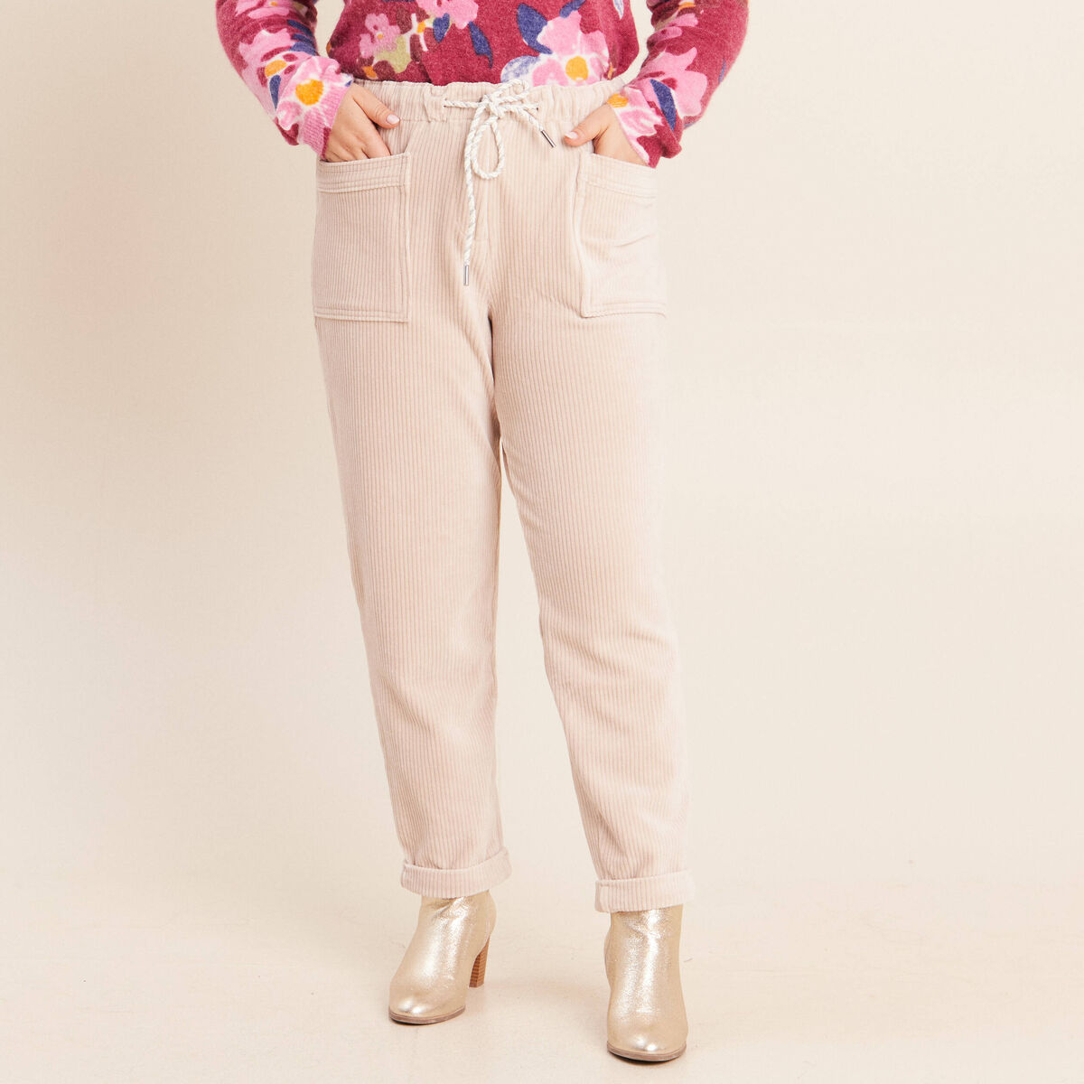 Pantalon coupe mom en velours sable femme