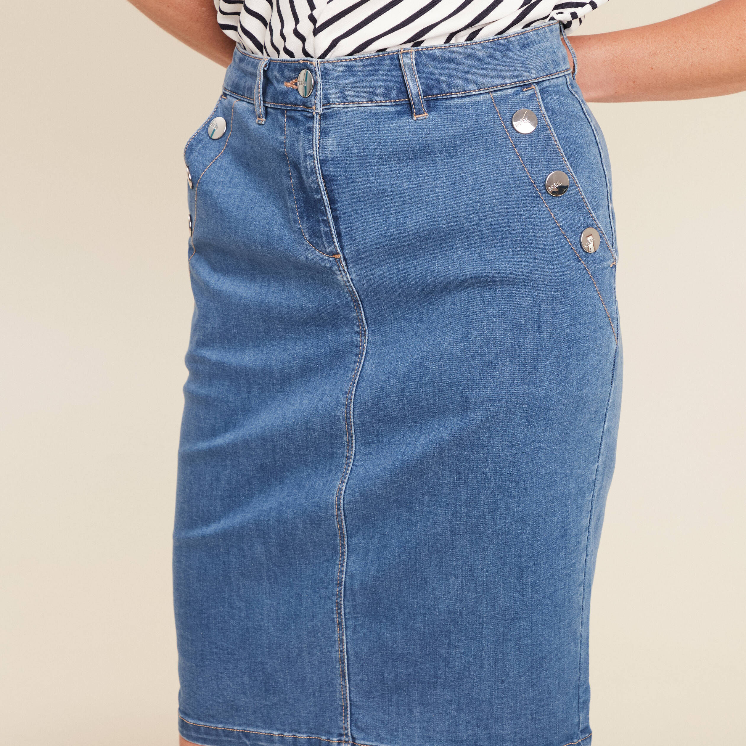 Jupe Cuir Daim Marron June - Taille 6 (US) - Longueur Genou - Coupe A - Occasion TB