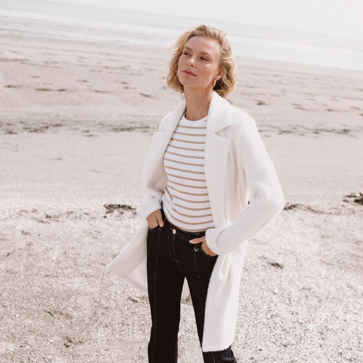 Gilet long boutonn&eacute; ecru femme