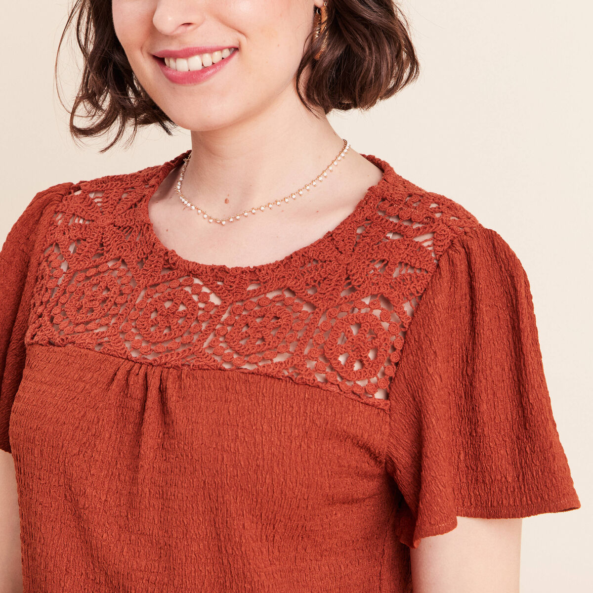 T-shirt manches courtes marron fonc&eacute; femme