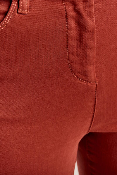 Jean magique ajusté taille standard marron cognac femme