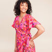 Robe courte &eacute;vas&eacute;e col v manches courtes rose femme