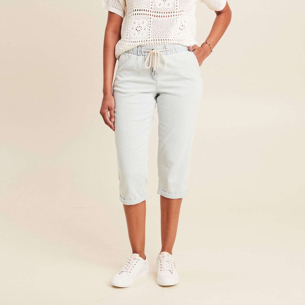 Pantacourt coupe mom denim bleach femme