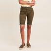 Bermuda ajusté ceinturé vert olive femme