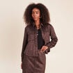 Chemise droite manches longues marron fonc&eacute; femme