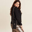 Coffret pochette t&eacute;l&eacute;phone clout&eacute;e noir femme
