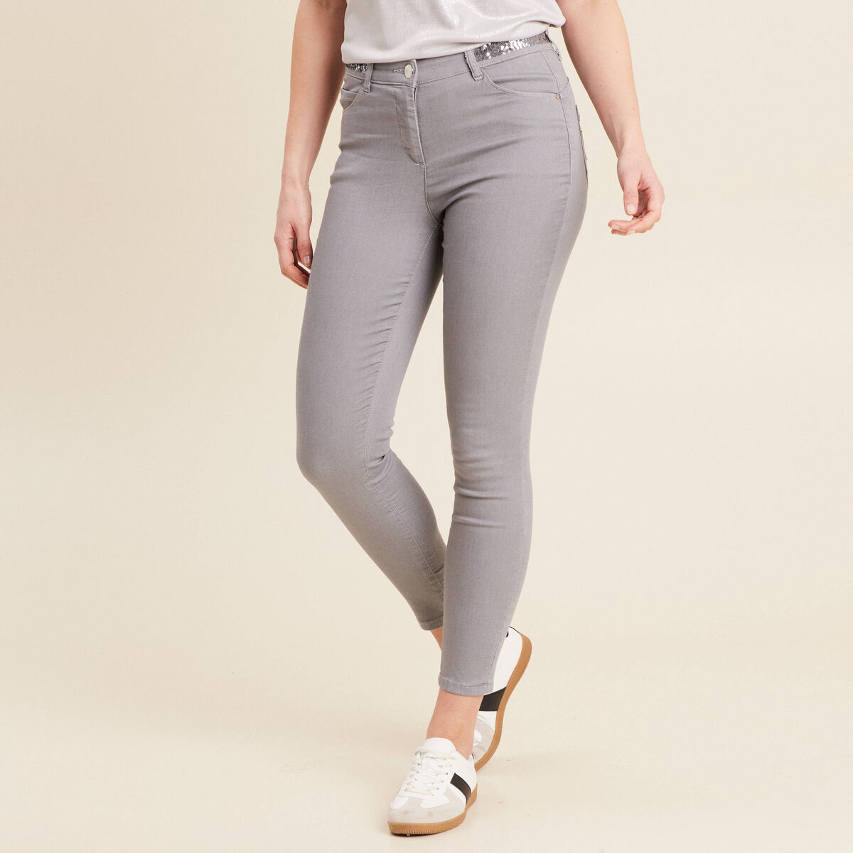 Pantalon magique Le L&eacute;ger coupe ajust&eacute;e denim gris clair femme