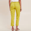 Pantalon coupe chino en lin ceintur&eacute; vert anis femme
