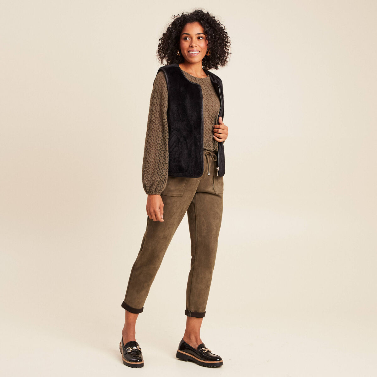 Veste sans manches sans col marron fonc&eacute; noir femme
