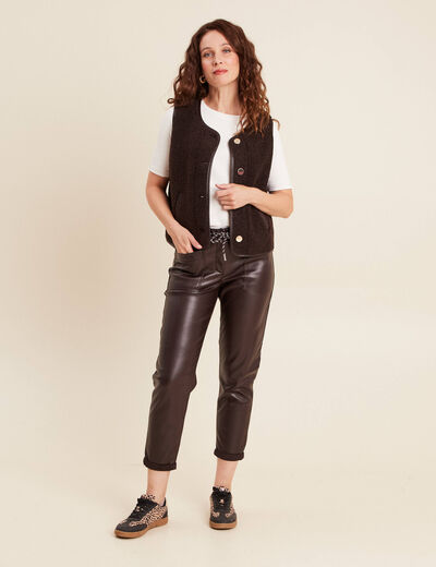 Pantalon coupe mom simili cuir marron fonc&eacute; femme