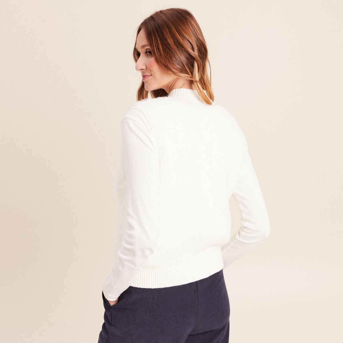 Gilet sans manches duveteux ecru femme