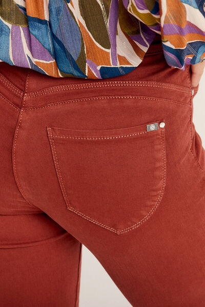 Jean magique ajusté taille standard marron cognac femme