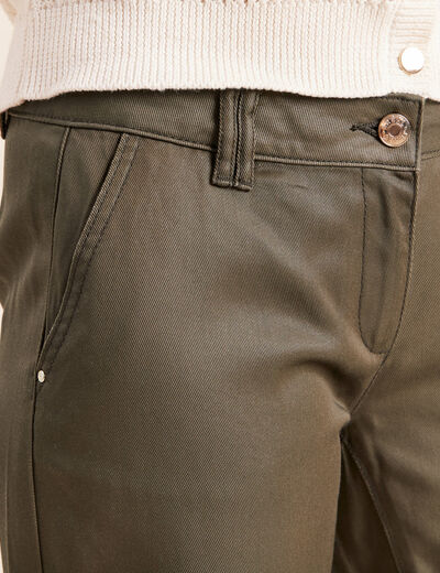 Pantalon coupe chino 7/8&egrave;me effet enduit vert kaki femme