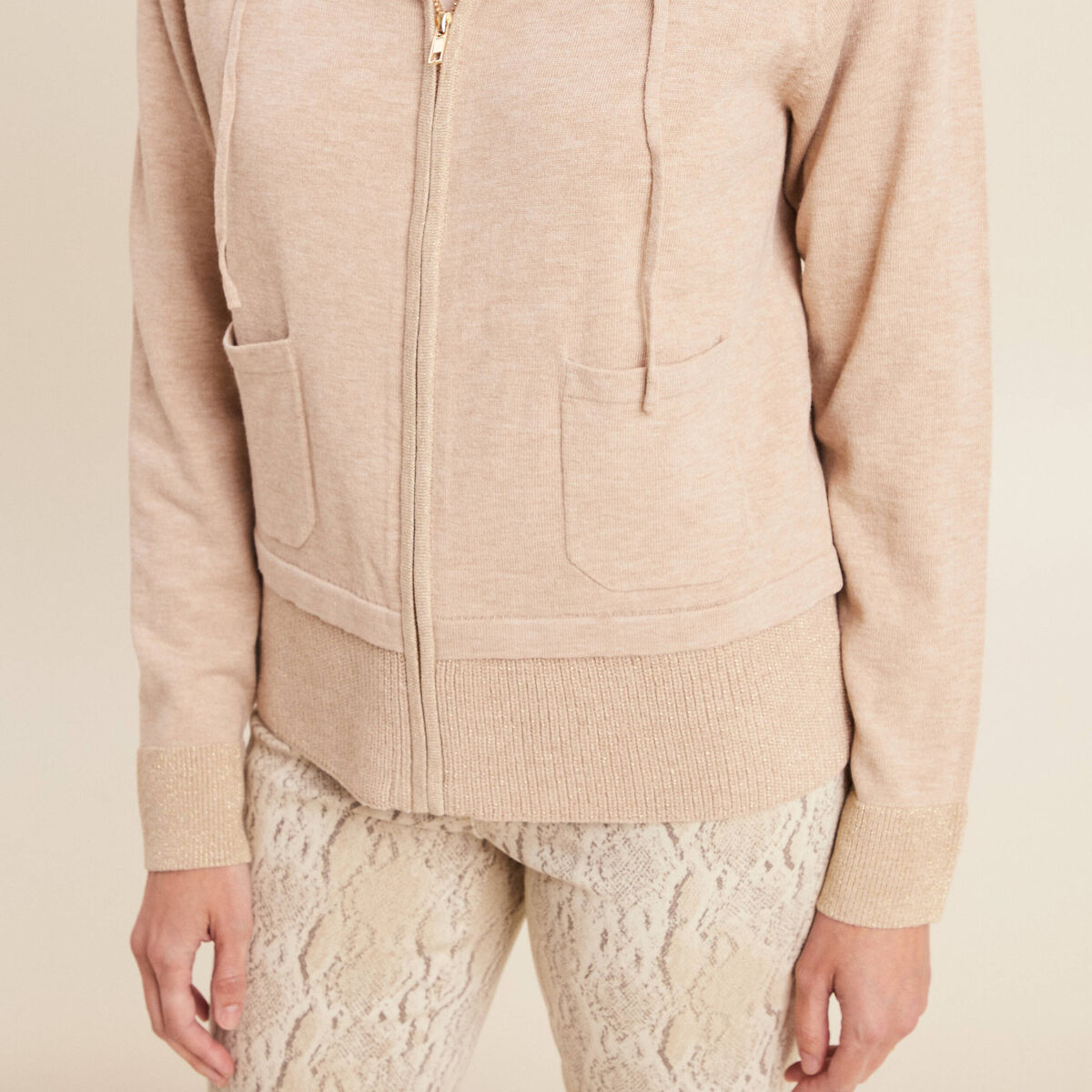 Gilet droit mi-long &agrave; capuche creme femme