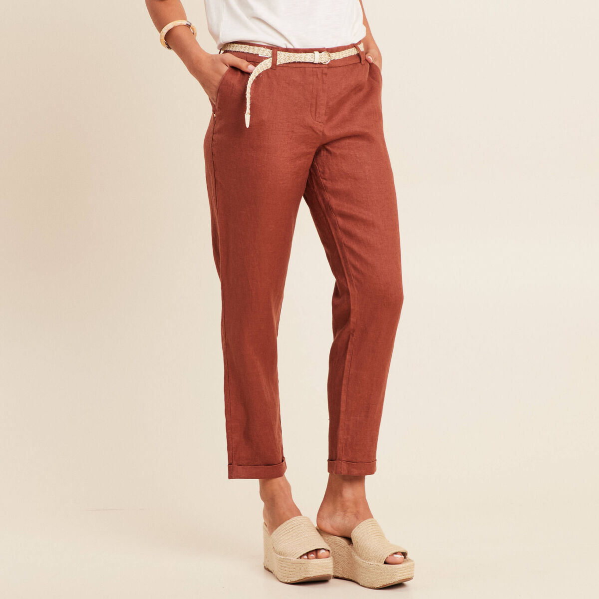 Pantalon flou ceinturé marron foncé femme