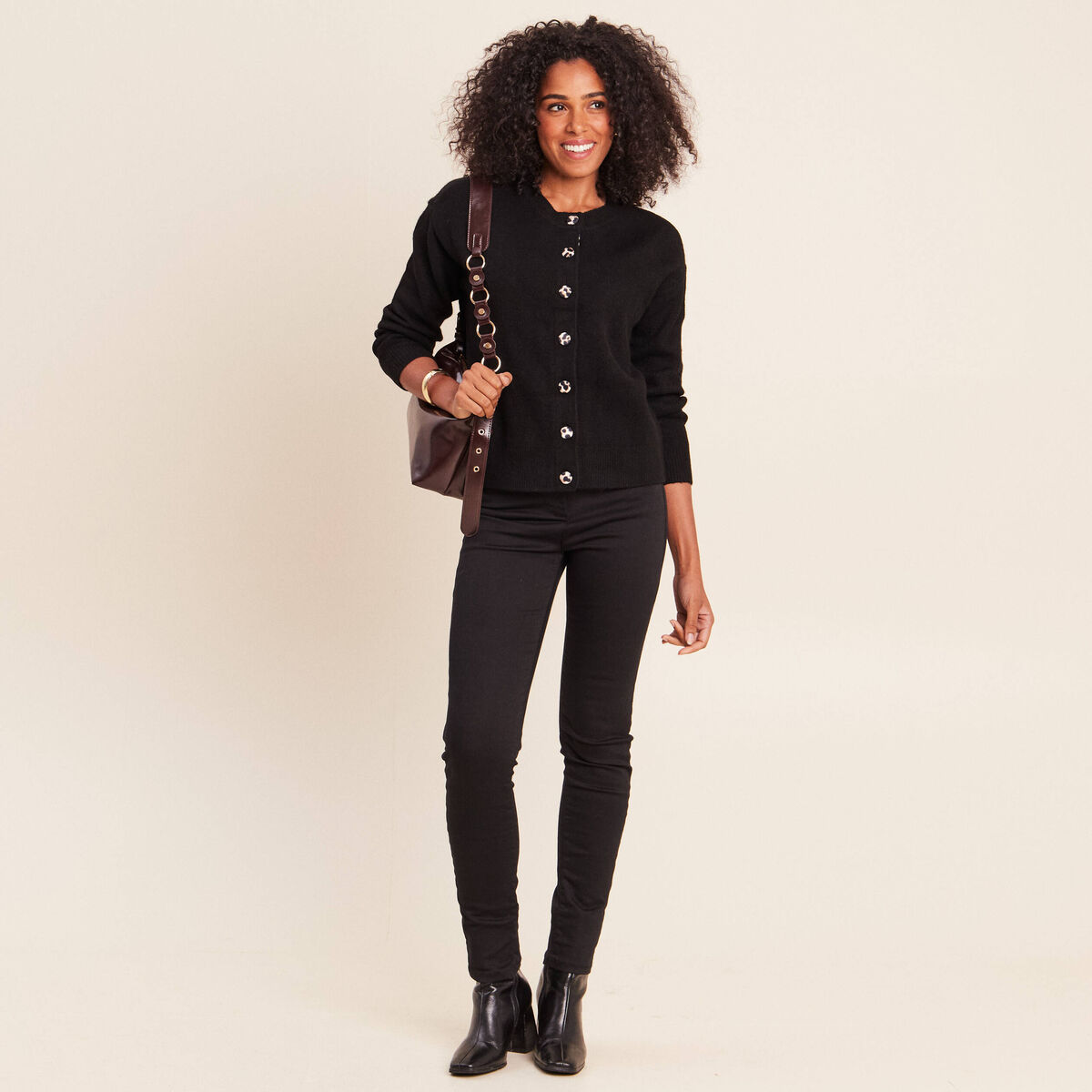 Gilet droit mi-long col rond noir femme