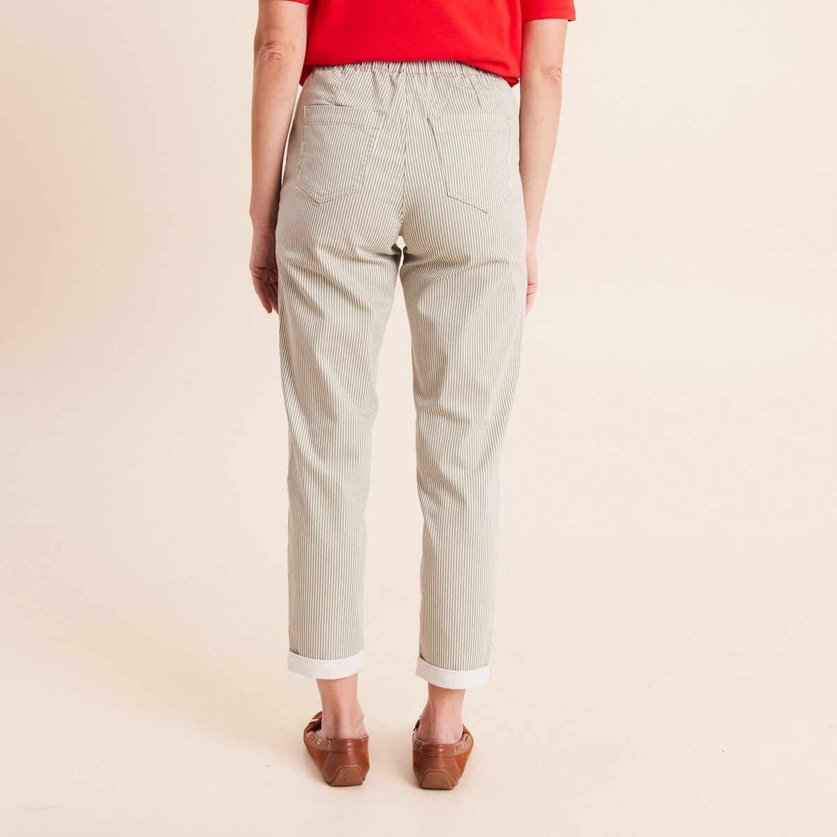 Pantalon coupe mom 7/8&egrave;me vert femme