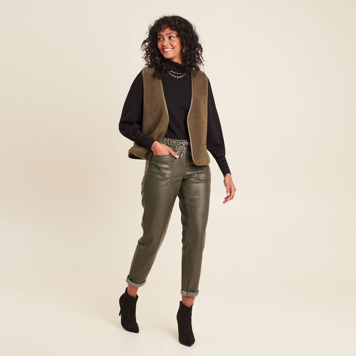 Pantalon paperbag simili cuir vert kaki femme