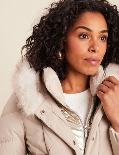 Doudoune ajust&eacute;e &agrave; capuche doubl&eacute;e beige femme