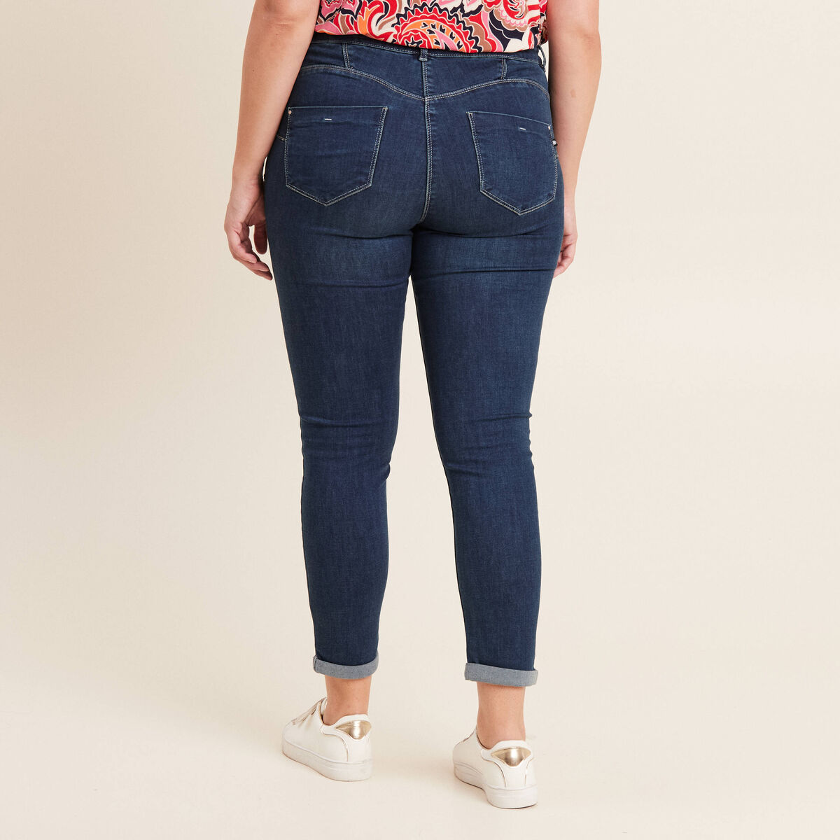 Jean coupe ajust&eacute;e 7/8&egrave;me denim brut femme
