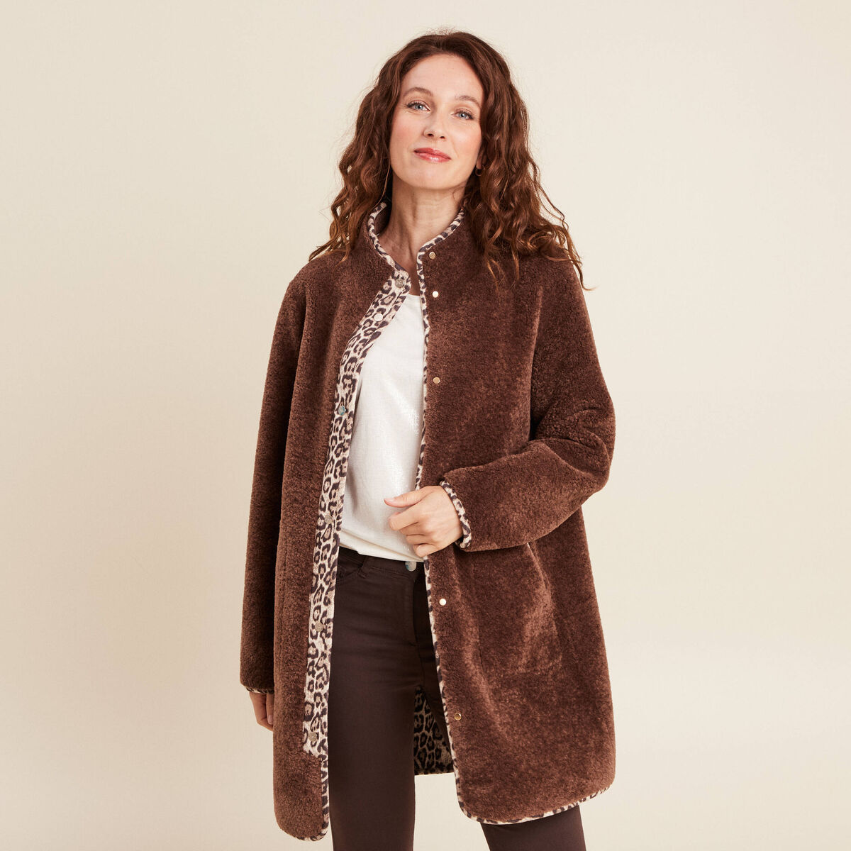 Manteau imprim&eacute; r&eacute;versible marron fonc&eacute; femme
