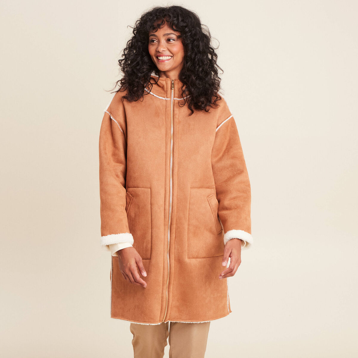Manteau su&eacute;dine &agrave; capuche marron femme