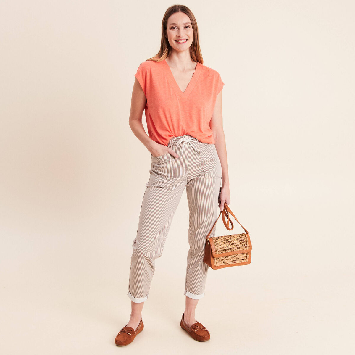 T-shirt col v manches courtes orange fluo femme