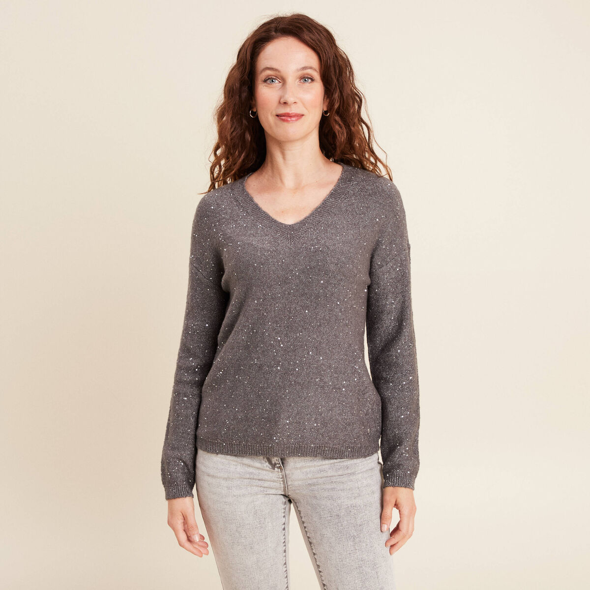 Pull col v manches longues &agrave; sequins gris fonc&eacute; femme