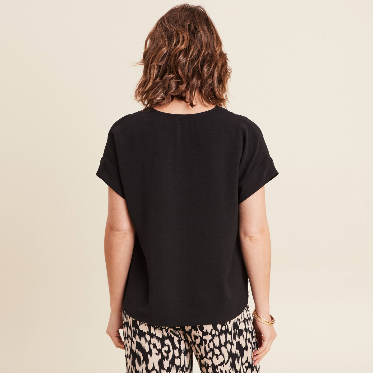 Blouse fluide manches courtes noir femme