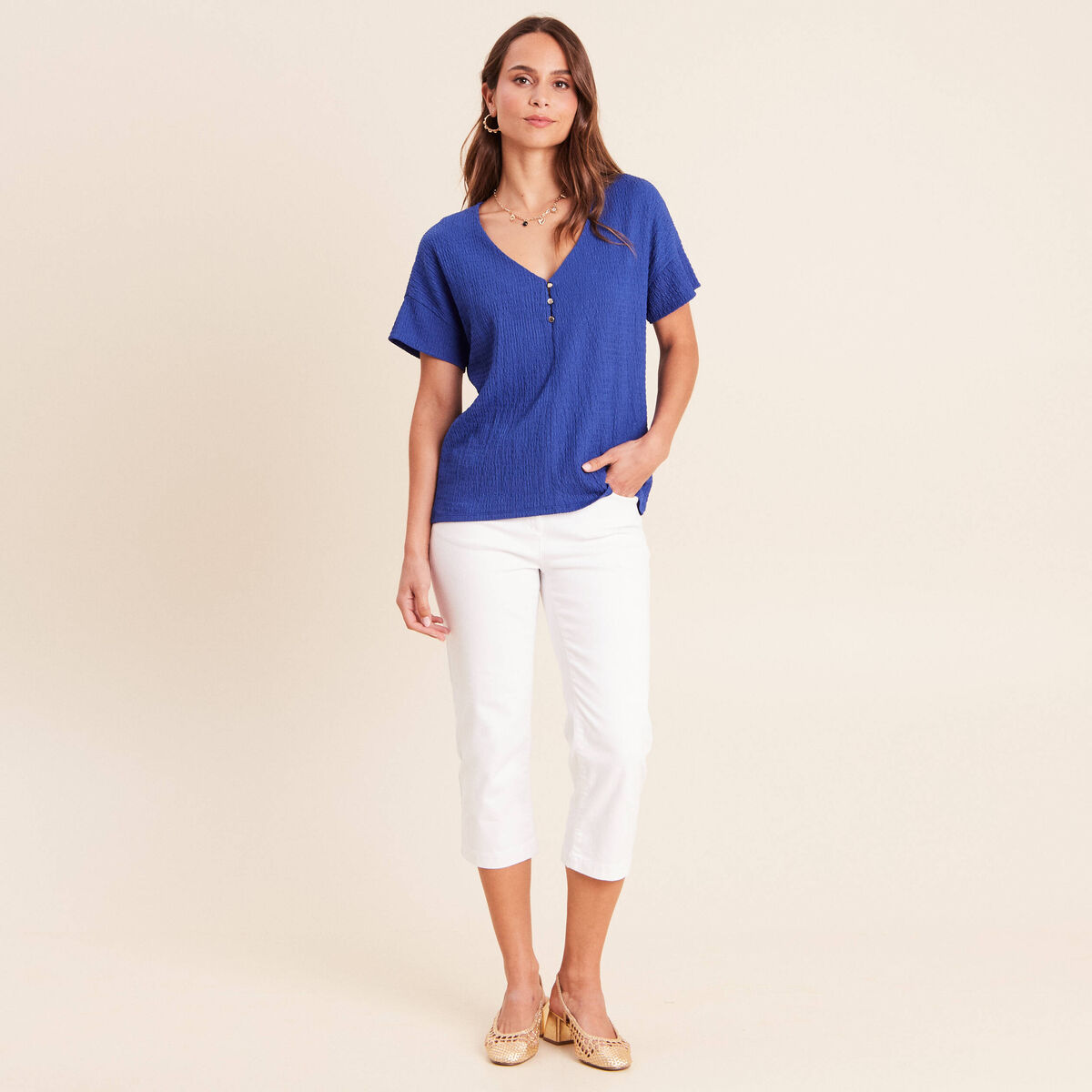 T-shirt col v manches courtes bleu fonc&eacute; femme