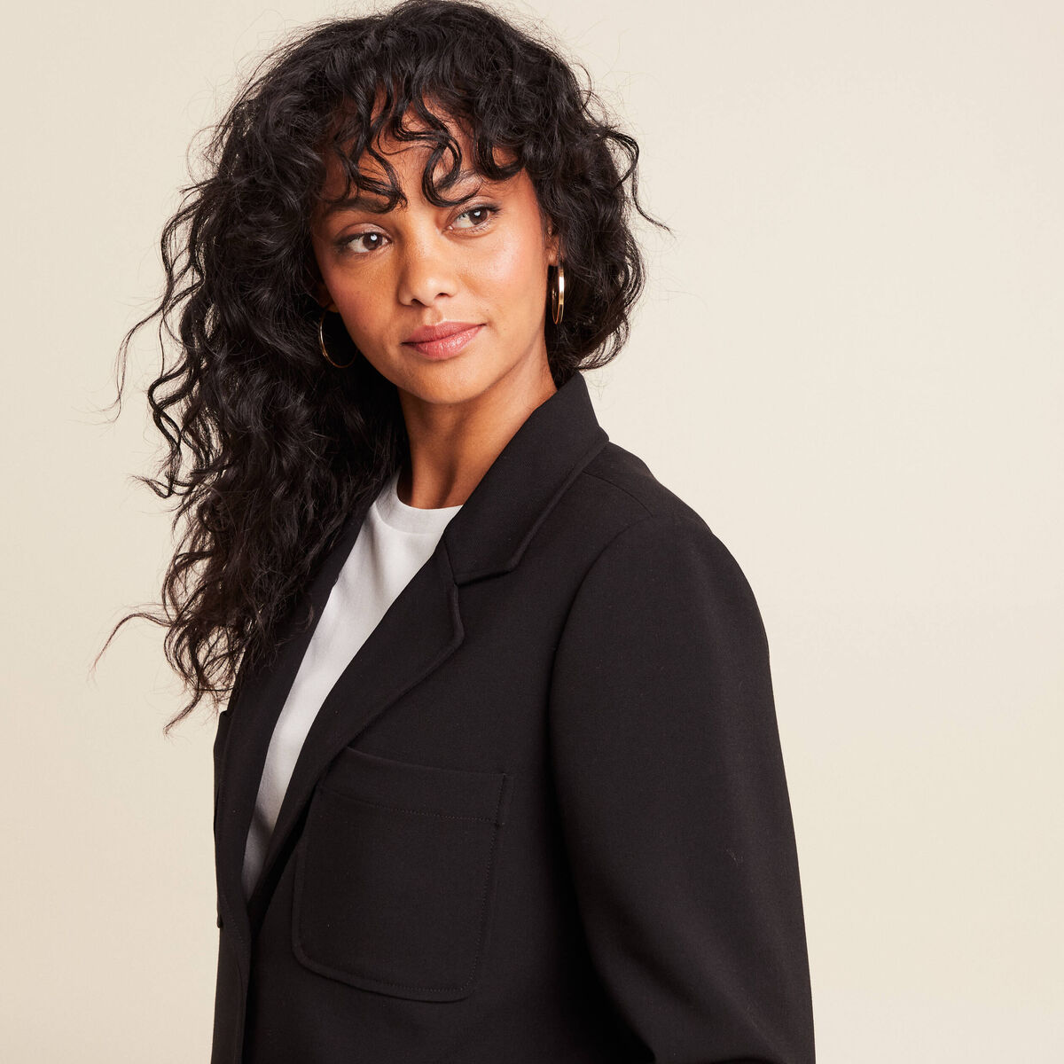 veste cintrée doublée avec capuche noir femme