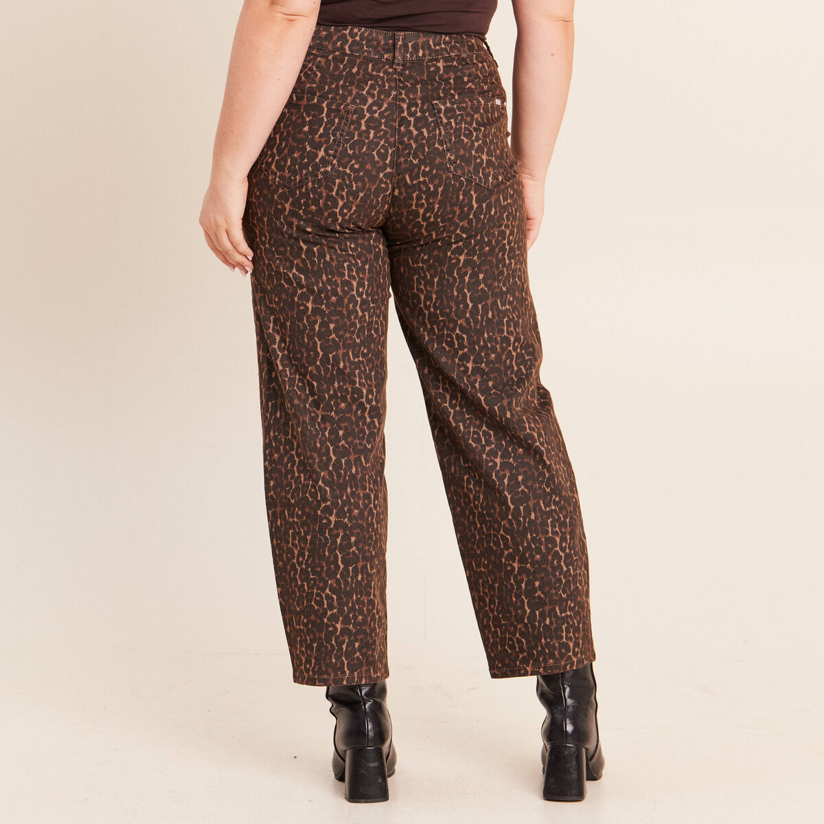 Pantalon magique Le L&eacute;ger coupe barrel marron cognac femme