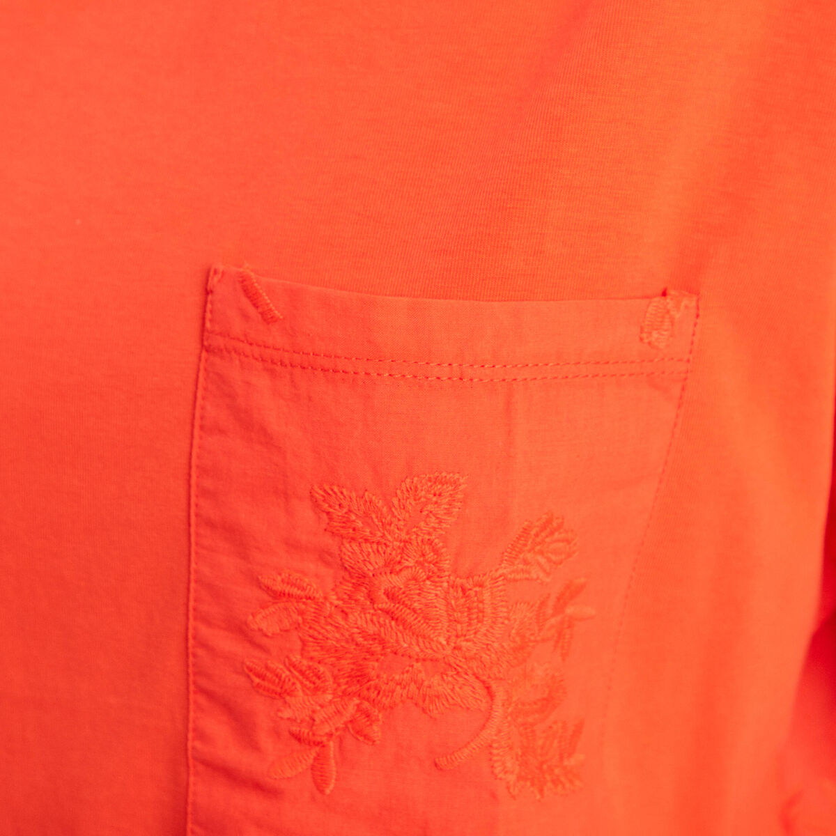 T-shirt col rond manches courtes poches orange fonc&eacute; femme