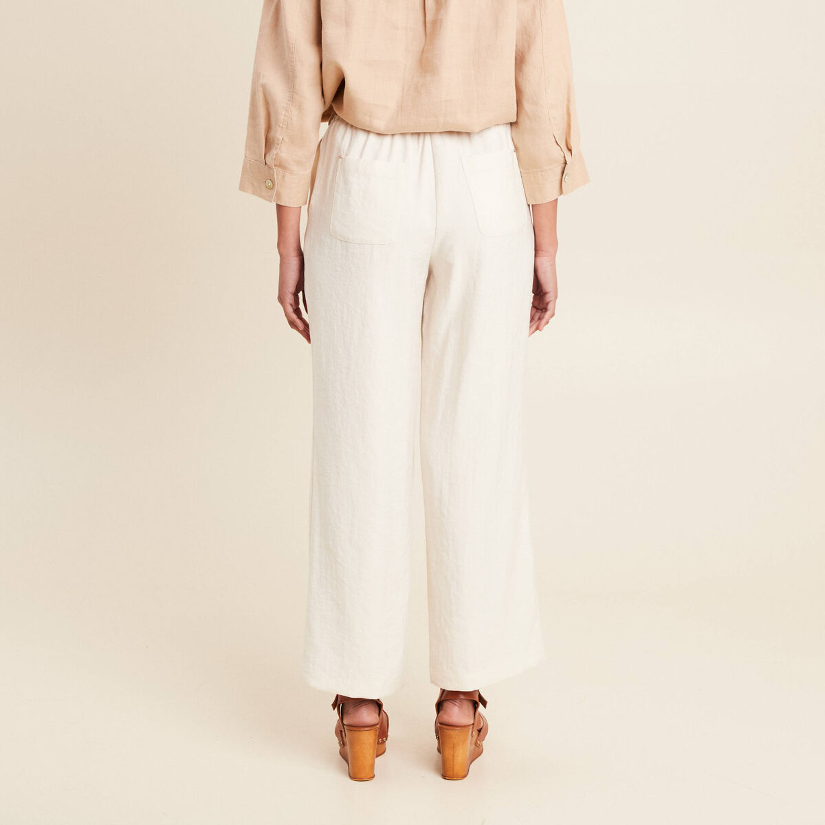 Pantalon large fluide ceinturé ivoire femme