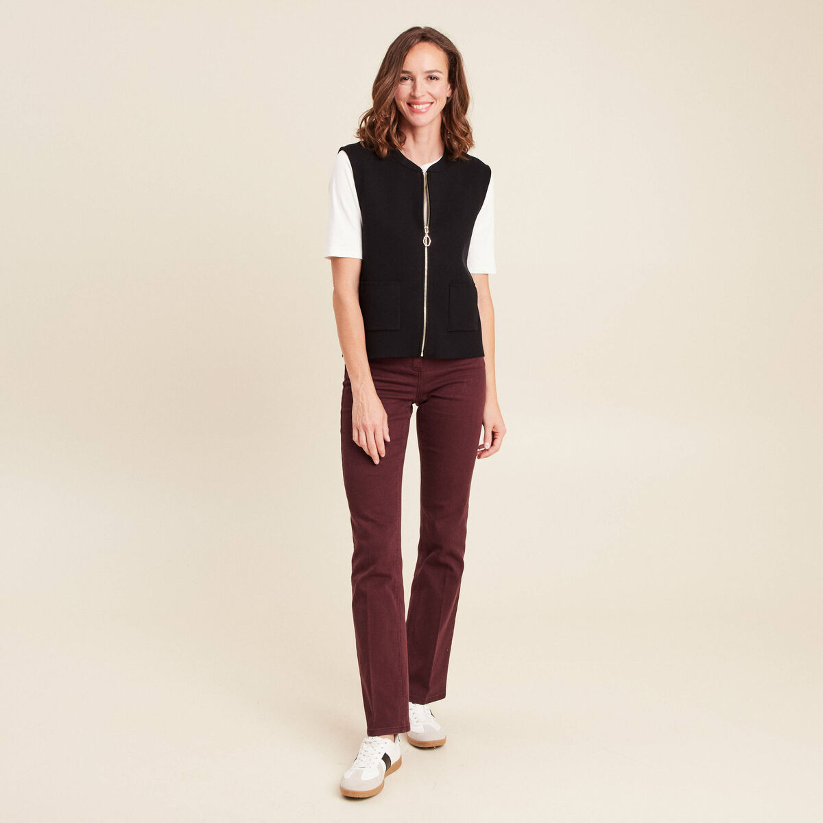 Gilet droit court sans manches noir femme