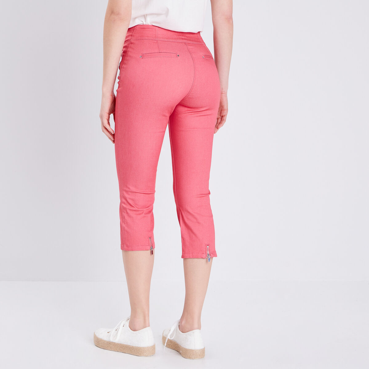 Pantacourt ajust&eacute; vieux rose femme