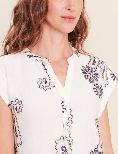 Robe courte &eacute;vas&eacute;e col tunisien brod&eacute;e bleu femme